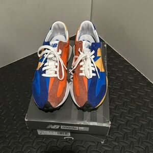 New Balance 327 Men size 10.5 US